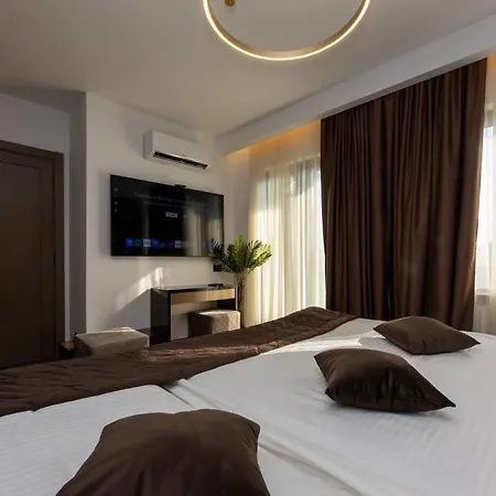 Satelit Lux منتجع *