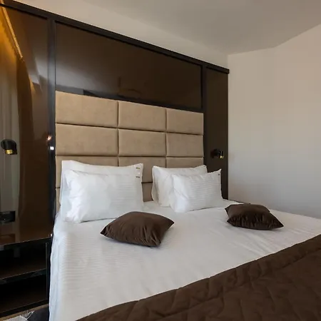 Satelit Lux * زلاتيبور