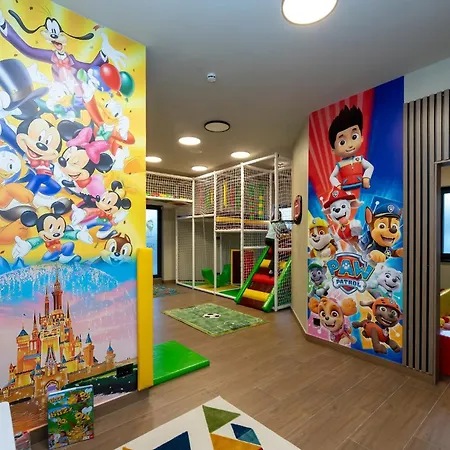 منتجع Satelit Lux