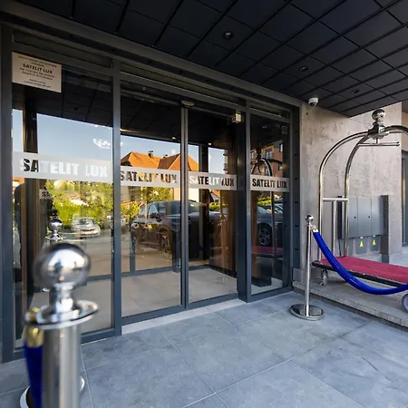 Satelit Lux منتجع زلاتيبور