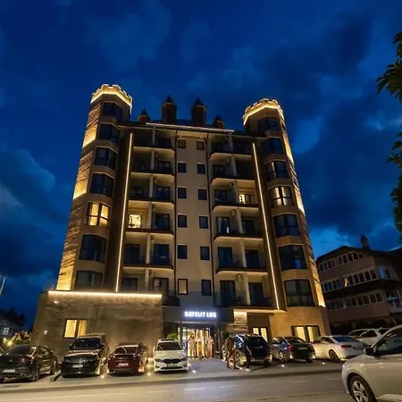 Satelit Lux منتجع